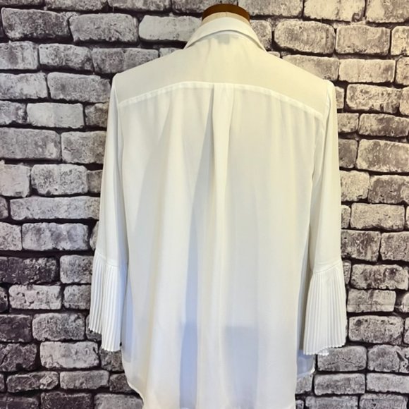 Roz & Ali White Button Down V-Neck Blouse Size Large - Picture 5 of 8